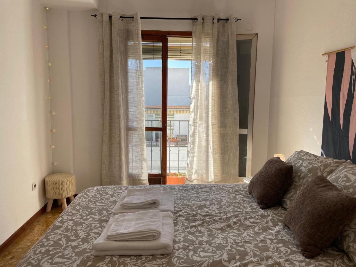 Ferienwohnung Selva La Bella. En El Corazon De Triana Sevilla Exterior foto